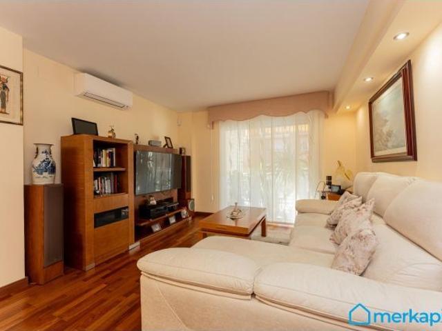 Se vende magnífico dúplex en la Torre Roja