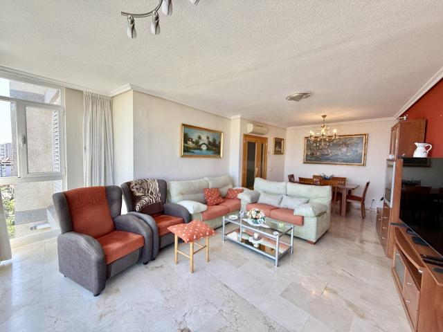 Se vende magnífico piso en Benidorm, ubicado en una tranquil. 88m² Benidorm