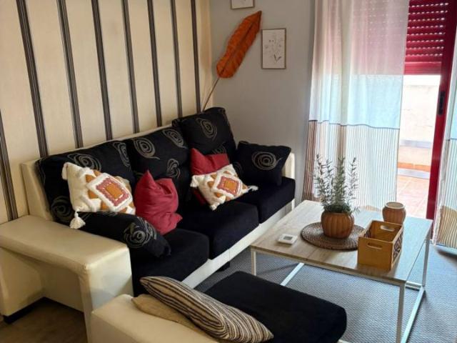 SE VENDE MAGNIFICO PISO EN CALAHONDA A 300 M DE LA PLAYA