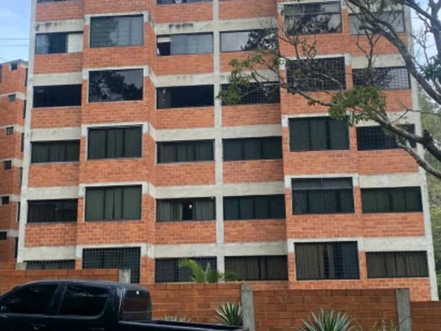 Se vende moderno y acogedor apartamento en la Urbanización El Retiro