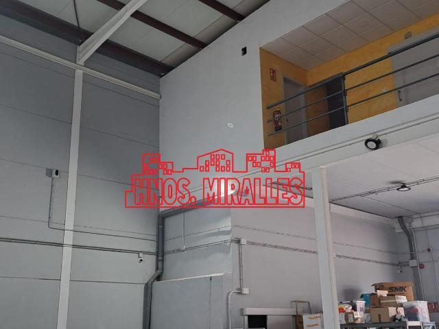 SE VENDE NAVE EN POLIGONO 3 HERMANAS ASPE