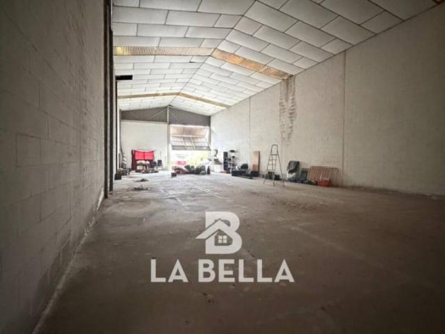 SE VENDE NAVE INDUSTRIAL EN FUENTE DEL REY