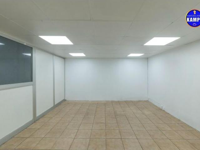 Se Vende Nave Industrial en Irun, Barrio de Belaskoenea