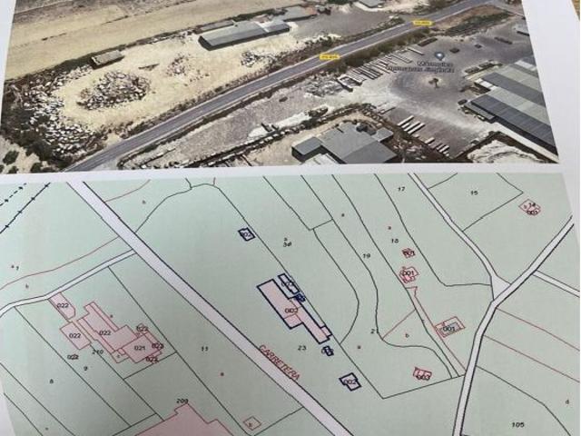 Se Vende Nave Industrial y Parcela en la Carretera de Monóvar Novelda Alicante