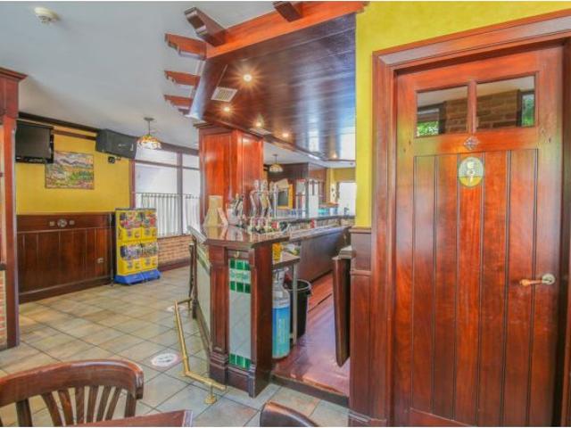 SE VENDE NEGOCIO DE BAR RESTAURANTE EN ARETXABALETA GIPUZKOA