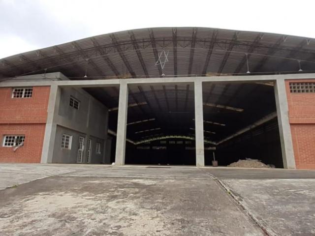 SE VENDE O ALQUILA GALPÓN EN CARÚPANO VE10 450CA RGON