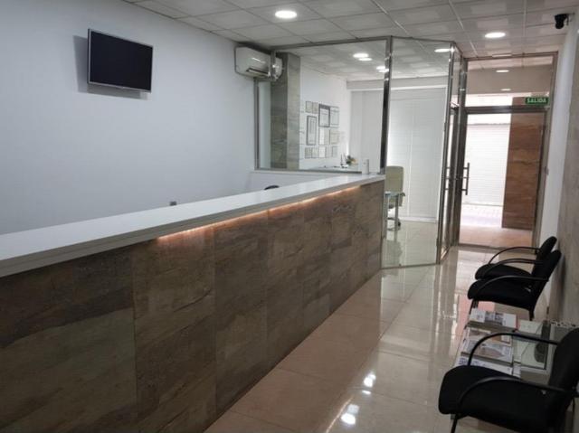 Se vende o alquila oficina en zona Puente de la Virgen