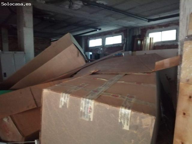 SE VENDE O ALQUILA LOCAL COMERCIAL DE 180 M2 O 90 M2, A ELECCION DEL CLIENTE