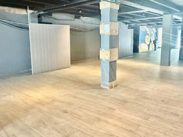 Se vende/alquila local a pie de calle 1200m2 Las Mercedes 6717