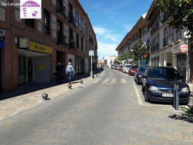 Se vende o alquiler con opcion compra local