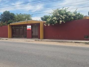 Se vende o renta casa con excelente ubicación en Tizimín
