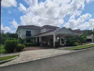 Se Vende o se alquila Casa en Camino de Cruces, Dorado