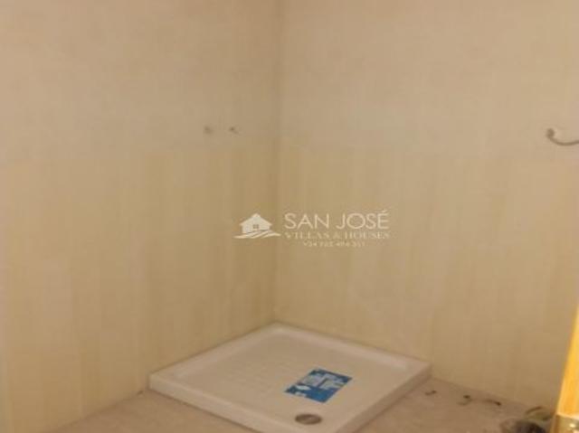SE VENDE O SE ALQUILA LOCAL COMERCIAL AMPLIO Y DIAFANO EN ASPE
