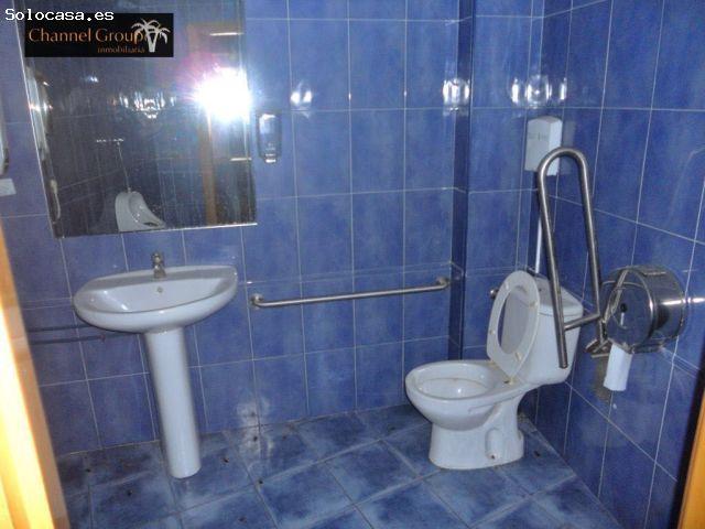 SE VENDE O TRASPASA BAR