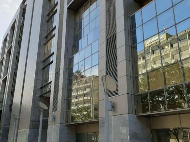 Vendo oficina 320m2 Santa Paula 0784