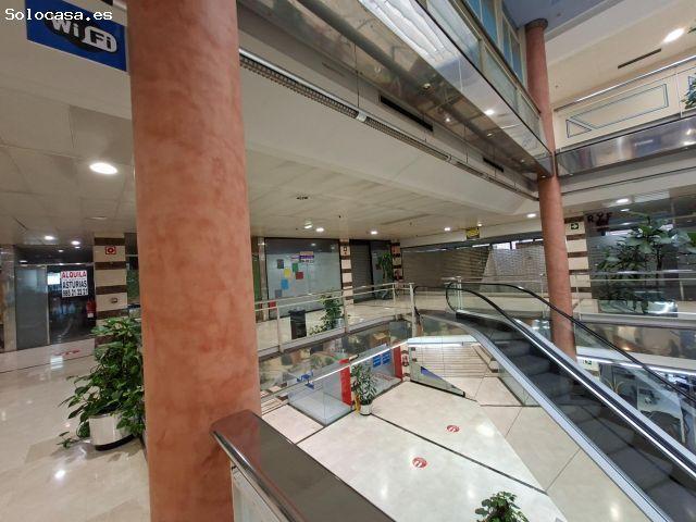 Se vende oficina en Centro Civico, en el centro de Oviedo