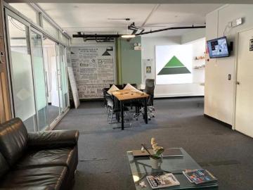 Se Vende Oficina En Exclusivo Edificio En Santa Catalina