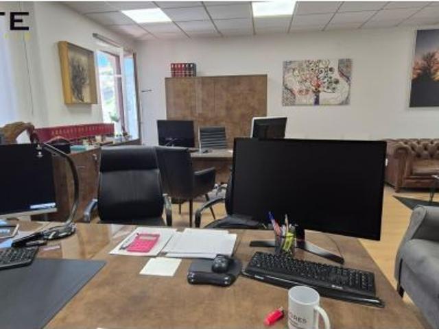 SE VENDE OFICINA EN GETXO