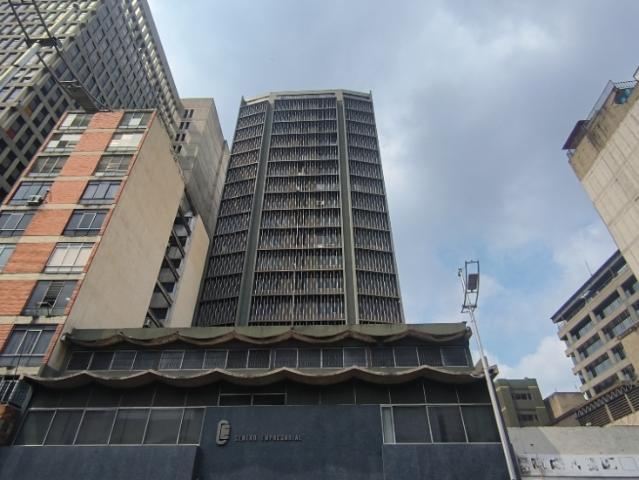 Se vende oficina 53m2 Av. Universidad Catedral 4756