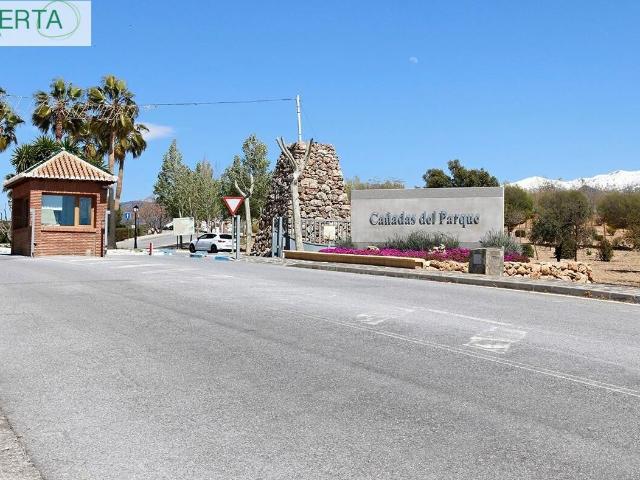 Se vende parcela de 665 m2 ubicada en Cañadas del Parque