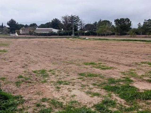 Se vende parcela rústica a un minuto de Albacete