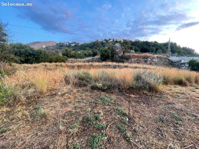 se vende parcela urbana con vistas al mar en urbanizacion la perla