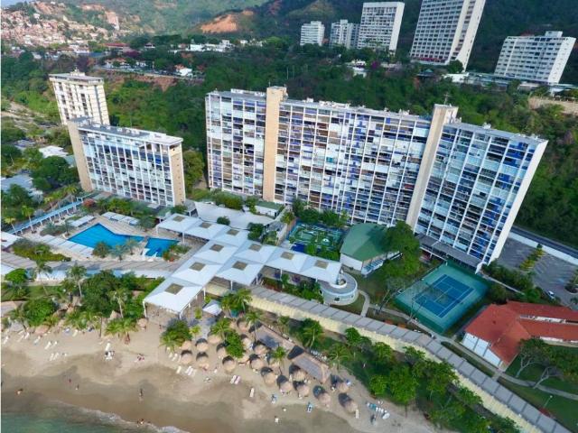 Se vende PB 70m2 3h/2b Playa Azul