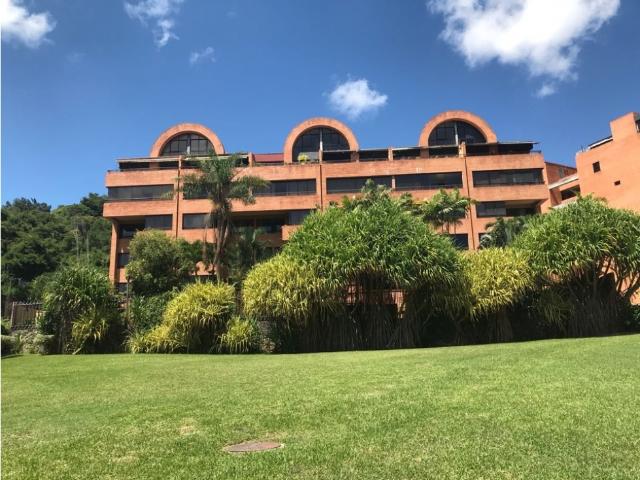 Se vende PB 335m2 3h+s/5b+s/3p Lomas de La Alameda