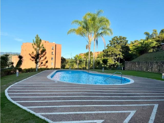 Se vende Penthouse en Oripoto 529 m2 3H+S/3.5+S/4PE