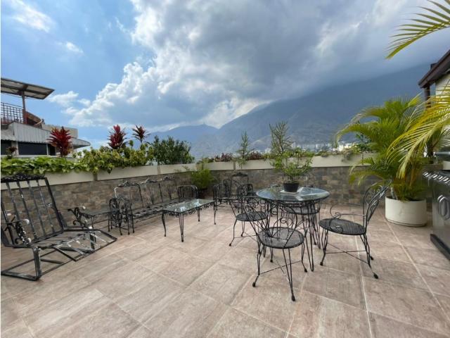 Se vende PH 707m² 6h+1s/6b+1s/2p, Los Palos Grandes