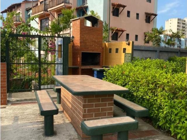 Se vende PH.92m2.2H/2B/1P.Urb.La Llanada.Caribe
