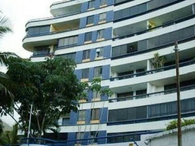 Se vende PH de 266 m2 en la Urb Caraballeda