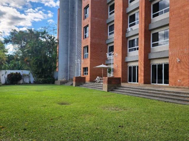 Se vende PH dúplex 544m2 + 200m2 de terrazaslomas de la Lagunita