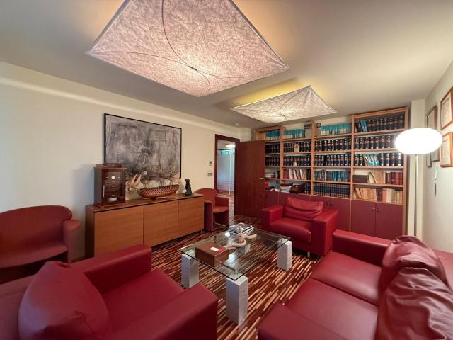 Se vende piso o apartamento en el corazón de Murcia, Av Constitución