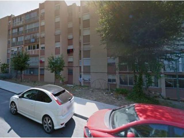 Se vende piso OKUPA en Avenida Pallaresos 105 de Sant Salvador Tarragona