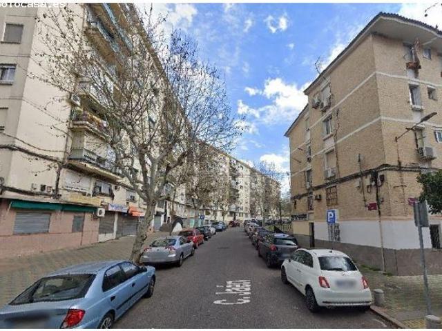 SE VENDE piso OKUPA en C CALLE PRIEGO DE CORDOBA
