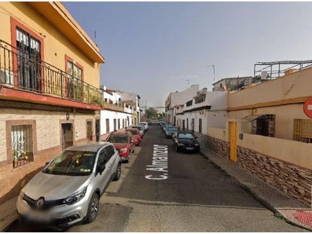 SE VENDE piso OKUPA en C Almanzor de Sevilla