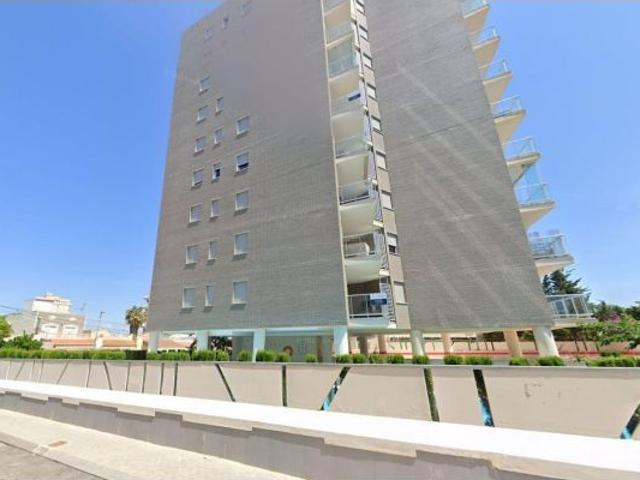 Se vende piso OKUPA en Torrevieja Alicante