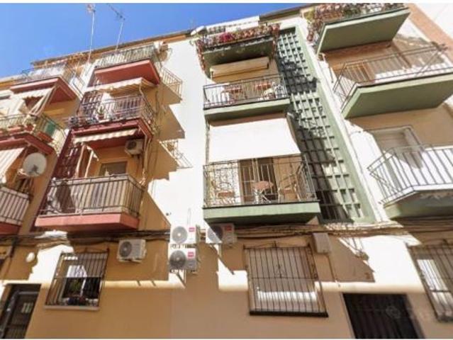 Se vende Piso OKUPADO en Calle Calle Velarde 1 Linares, Jaén