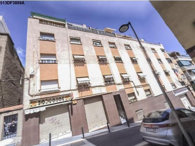 Se vende Piso OKUPADO en Calle Antoni Botey Badalona, Barcelona