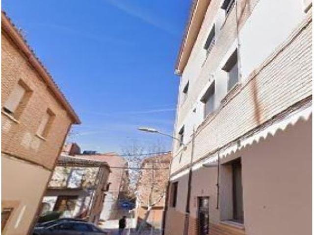Se vende piso OKUPADO en Calle Nieves 11, Toledo