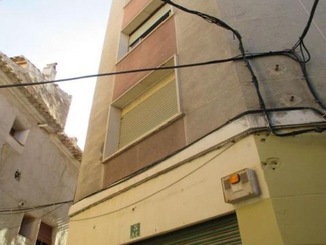 Se vende Piso OKUPADO en Calle Nueva 5 Cieza, Murcia