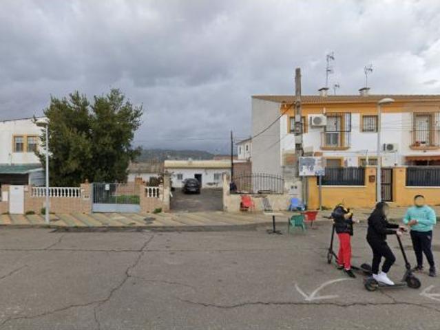 Se vende Piso OKUPADO en Camino Veredon De Los Frailes 336 Córdoba, Córdoba