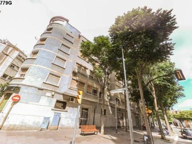 Se vende Piso OKUPADO en Carrilet 68 Hospitalet de Llobregat, L Barcelona