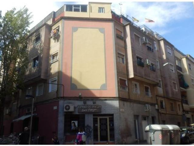 Se vende Piso OKUPADO en Roviralta 5 Santa Coloma de Gramenet, Barcelona