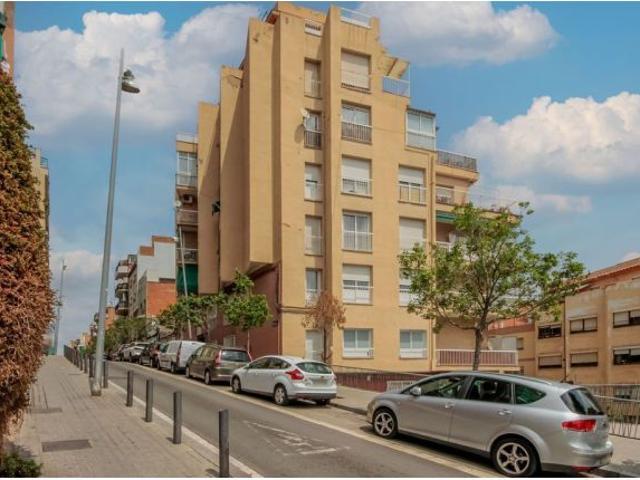 Se vende Piso OKUPADO en Ricardo Strauss 4 de Badalona, Barcelona