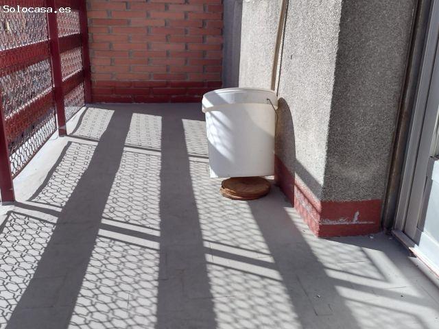 ¡Se vende piso amplio de 4 dormitorios con ascensor!