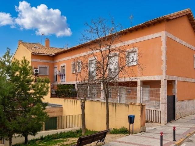 Se vende piso con garaje en Villaluenga de la Sagra. Cesión de remate no visitable