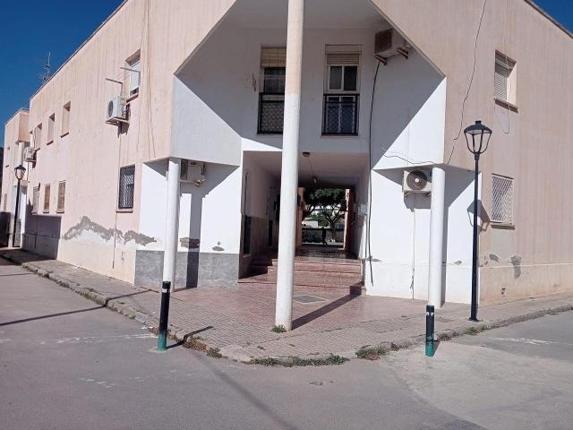 Se vende piso de planta baja en Alhama de Almería
