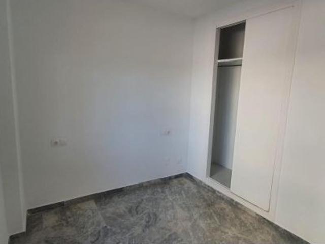 SE VENDE PISO DE 2 DORMITORIOS EN PLANTA BAJA CERCA PLAZA DE TOROS